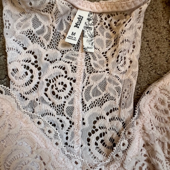 MUDD Lace Light Pink Padded Cross Back Bralette-Size Medium-EUC - Picture 2 of 4